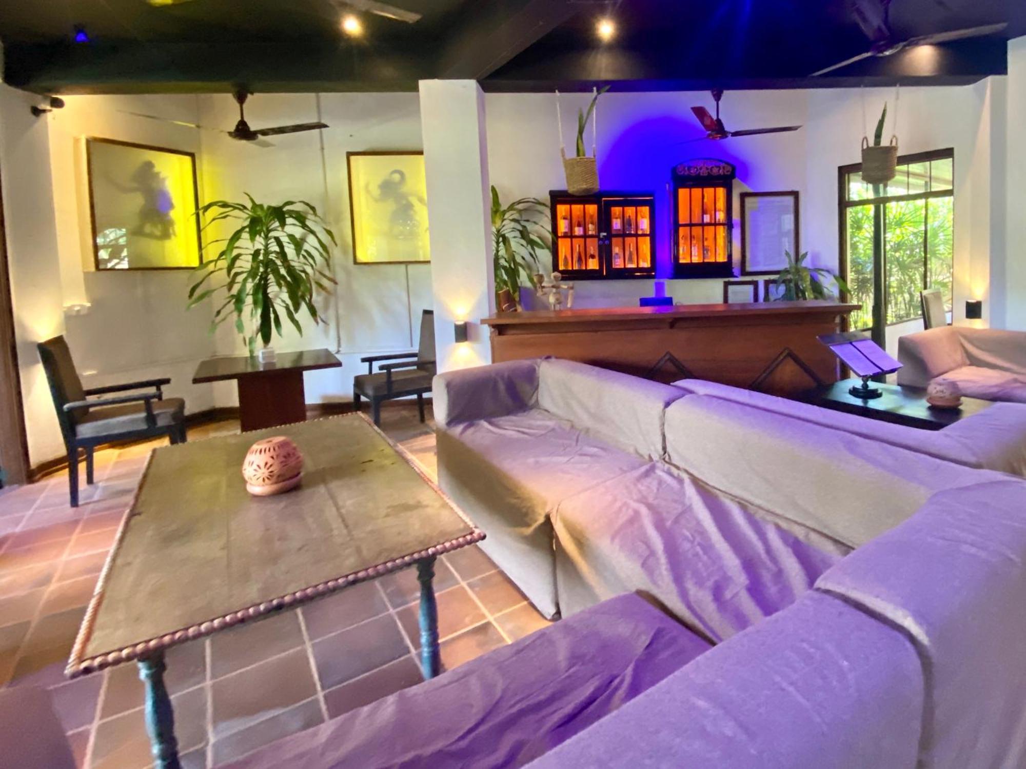 Hotel Waterland Negombo Esterno foto