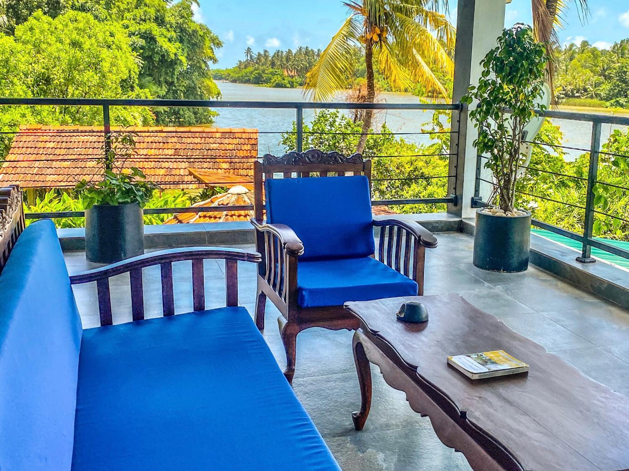 Hotel Waterland Negombo Esterno foto