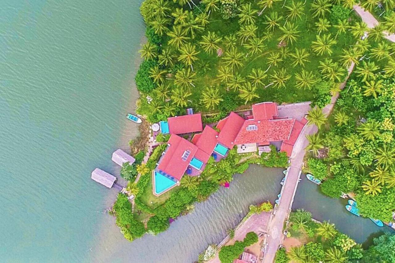 Hotel Waterland Negombo Esterno foto